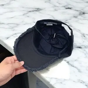 Jacquemus Black Frayed Edge Hat Black la casquette artichaut frayed-edge cap Jacquemus  main image 3